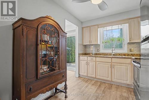 21 Greystone Crescent, St. Catharines, ON - Indoor Photo Showing Kitchen