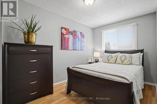 21 Greystone Crescent, St. Catharines, ON - Indoor Photo Showing Bedroom