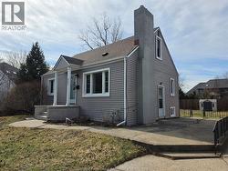 4221 KENNEDY DRIVE East Windsor, ON N9G 1Y1