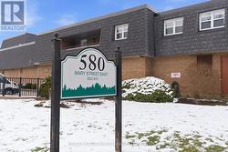 214 - 580 MARY STREET E  Whitby (Downtown Whitby), ON L1N 2R3