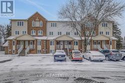 30 - 204 BRISTON AVENUE  Ottawa, ON K1G 5P8