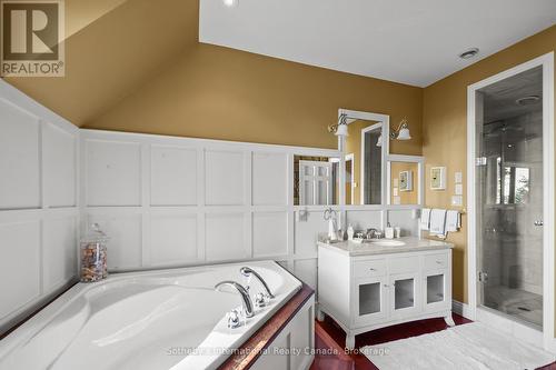 190 Melissa Lane, Tiny, ON - Indoor Photo Showing Bathroom