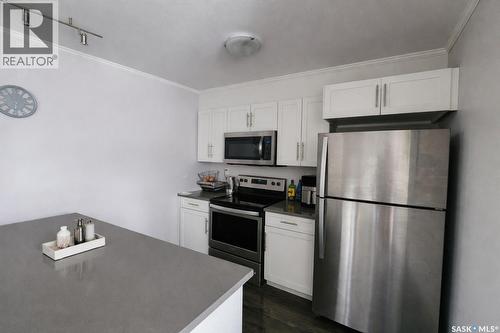 237 322 Lewin Way, Saskatoon, SK - Indoor Photo Showing Kitchen With Stainless Steel Kitchen