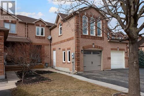 82 MOSLEY CRESCENT  Brampton, ON L6Y 5C8