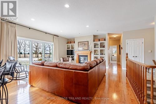 46821 Mapleton Line, Malahide, ON - Indoor Photo Showing Living Room With Fireplace