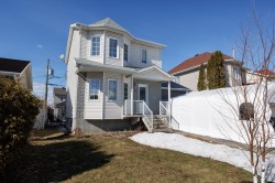 157 Rue des Merisiers  Vaudreuil-Dorion, QC J7V 9S9