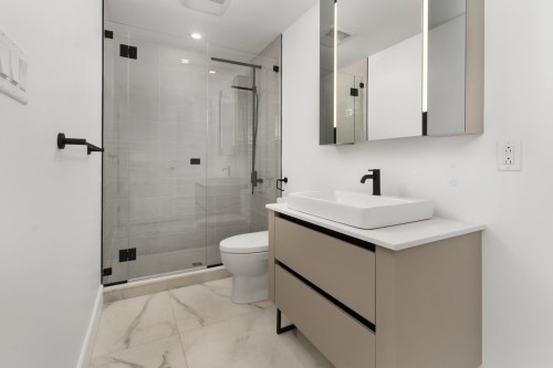 Master Bathroom - 4709-720 Rue St-Jacques, Montréal (Ville-Marie), QC - Indoor Photo Showing Bathroom