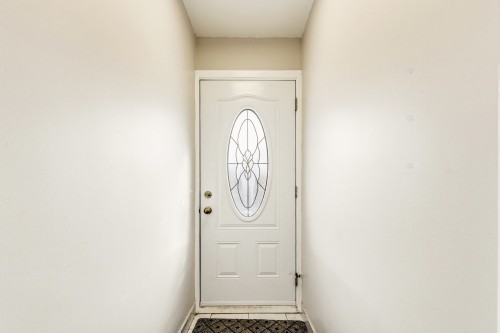 Mud Room - 3737 Boul. Henri-Bourassa O., Montréal (Saint-Laurent), QC - Indoor Photo Showing Other Room