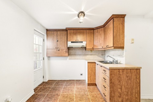 Kitchen - 3737 Boul. Henri-Bourassa O., Montréal (Saint-Laurent), QC - Indoor Photo Showing Kitchen With Double Sink