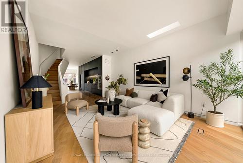 44 Foxley Street, Toronto, ON - Indoor Photo Showing Other Room