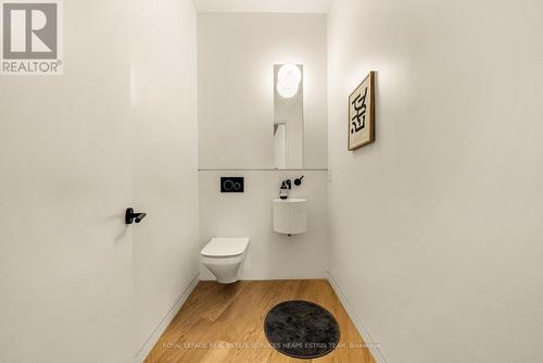 44 Foxley Street, Toronto, ON - Indoor Photo Showing Bathroom