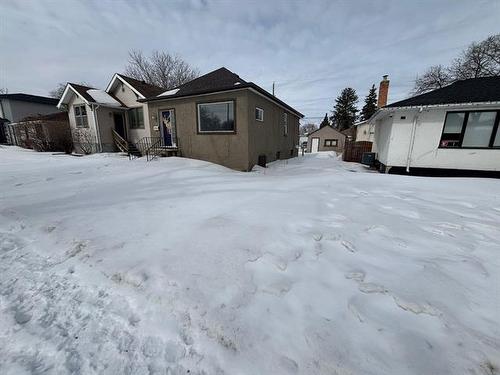 925 Calrossie Blvd, Winnipeg, MB 