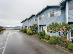 15-6110 Seabroom Rd  Sooke, BC V9Z 0B8