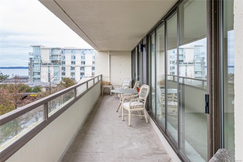 301-9805 Second St, Sidney, BC -  Photo Showing Other Room