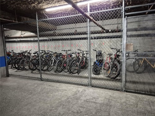 301-9805 Second St, Sidney, BC - Indoor With Storage