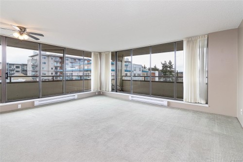 301-9805 Second St, Sidney, BC -  With Exterior