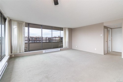 301-9805 Second St, Sidney, BC - Indoor Photo Showing Other Room