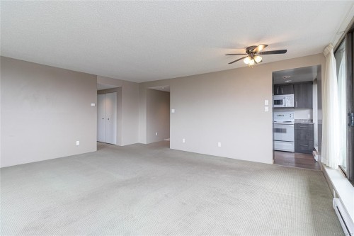 301-9805 Second St, Sidney, BC - Indoor