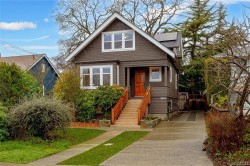 2614 Avebury Ave  Victoria, BC V8R 3W2