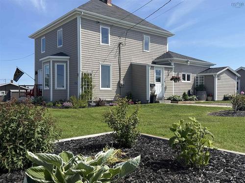 10194 1 Highway, Saulnierville, NS 