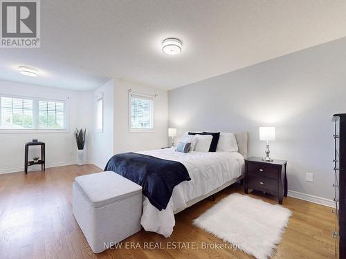 5380 Floral Hill Crescent, Mississauga, ON - Indoor Photo Showing Bedroom