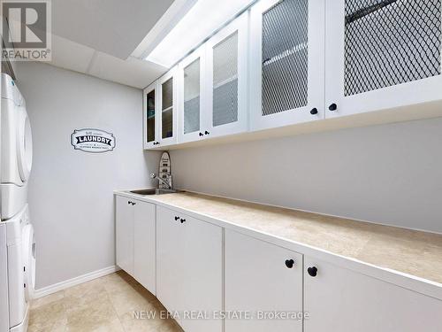 5380 Floral Hill Crescent, Mississauga, ON - Indoor