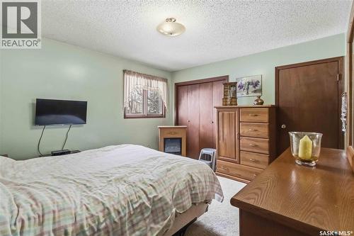 202 Verbeke Crescent, Saskatoon, SK - Indoor Photo Showing Bedroom