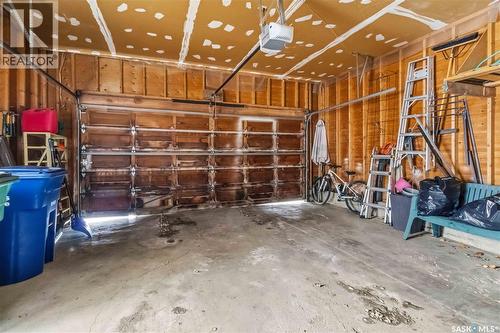 202 Verbeke Crescent, Saskatoon, SK - Indoor Photo Showing Garage