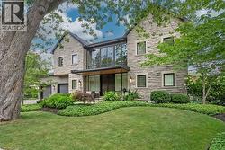 253 ROSSMORE Boulevard  Burlington, ON L7N 1R4