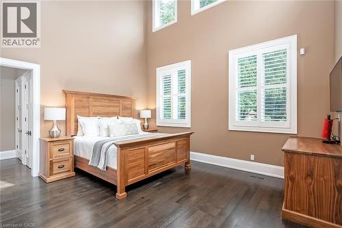 253 Rossmore Boulevard, Burlington, ON - Indoor Photo Showing Bedroom