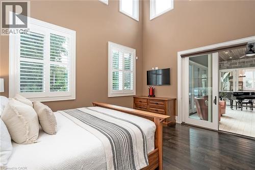 253 Rossmore Boulevard, Burlington, ON - Indoor Photo Showing Bedroom