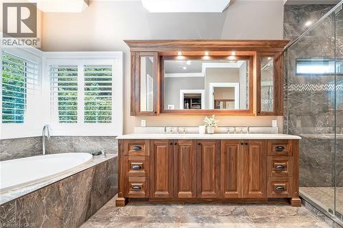 253 Rossmore Boulevard, Burlington, ON - Indoor Photo Showing Bathroom