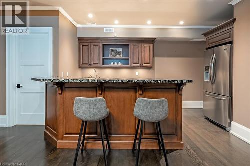 253 Rossmore Boulevard, Burlington, ON - Indoor Photo Showing Kitchen