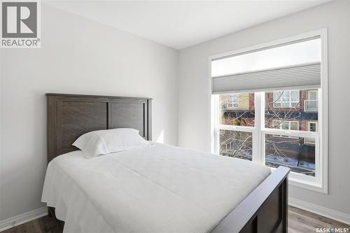 203 914 Heritage View, Saskatoon, SK - Indoor Photo Showing Bedroom
