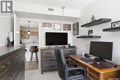 203 914 Heritage View, Saskatoon, SK - Indoor Photo Showing Office