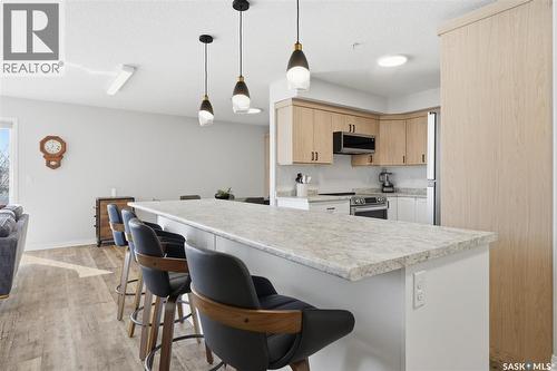 203 914 Heritage View, Saskatoon, SK - Indoor Photo Showing Kitchen