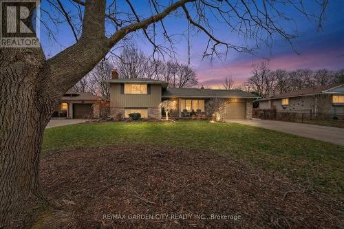 77 PRINCE CHARLES DRIVE  St. Catharines (Lakeport), ON L2N 3Y8