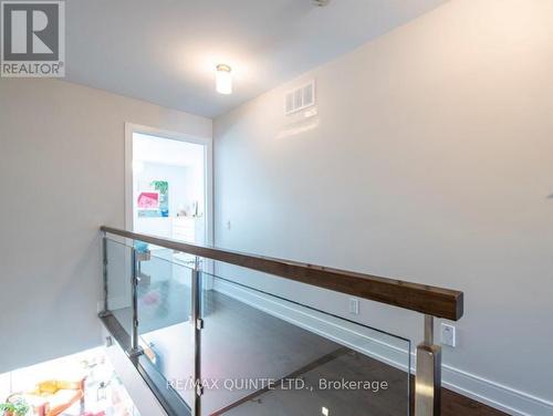 362 Roosevelt Avenue, Ottawa, ON - Indoor Photo Showing Other Room