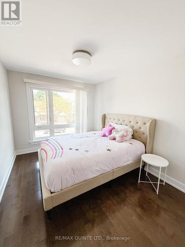362 Roosevelt Avenue, Ottawa, ON - Indoor Photo Showing Bedroom