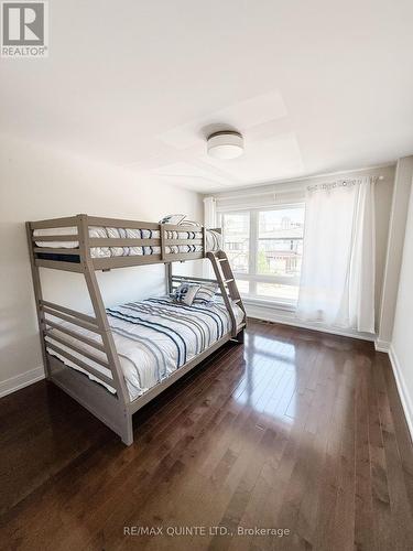 362 Roosevelt Avenue, Ottawa, ON - Indoor Photo Showing Bedroom