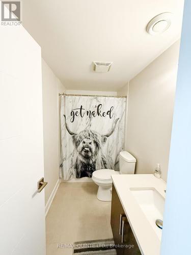 362 Roosevelt Avenue, Ottawa, ON - Indoor Photo Showing Bathroom