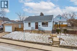 1124 DUNSMURE Road  Hamilton, ON L8H 1K5