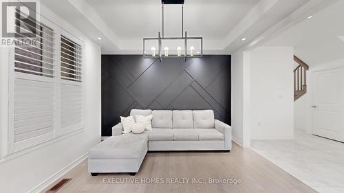 2885 Foxden Square, Pickering, ON - Indoor Photo Showing Other Room