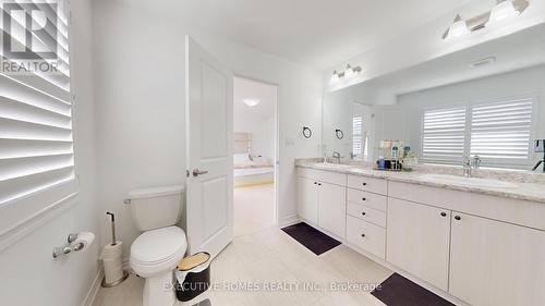 2885 Foxden Square, Pickering, ON - Indoor Photo Showing Bathroom