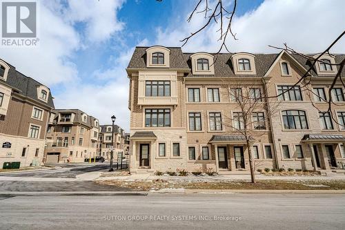 8 - 2119 LILLYKIN STREET  Oakville, ON L6H 8A5