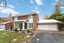 19 KINGSFORD CRESCENT Ottawa, ON K2K 1T5