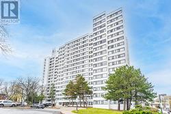 706 - 3000 BATHURST STREET  Toronto, ON M6B 3B4