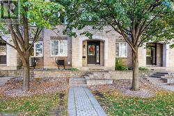 180 LANARK AVENUE  Ottawa, ON K1Z 1E5