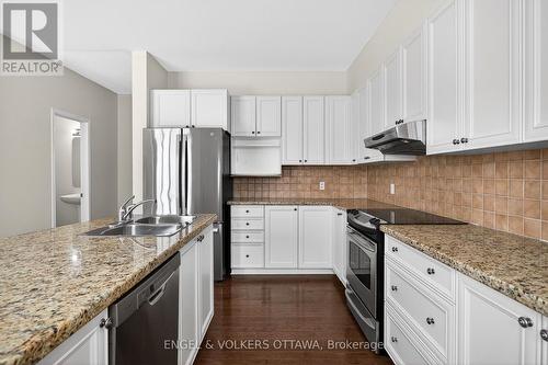 180 Lanark Avenue, Ottawa, ON - Indoor Photo Showing Kitchen With Double Sink With Upgraded Kitchen