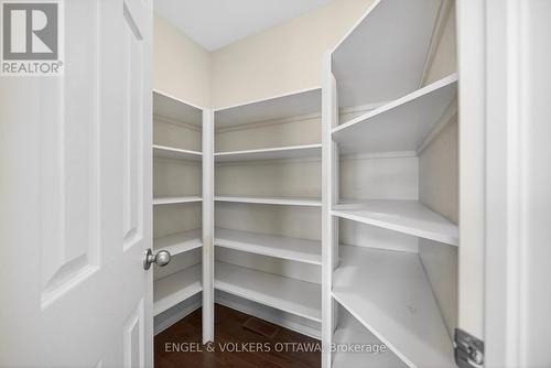 180 Lanark Avenue, Ottawa, ON - Indoor With Storage